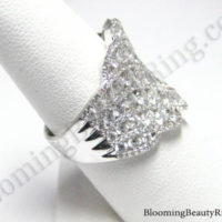 round diamond and white gold fashion ring