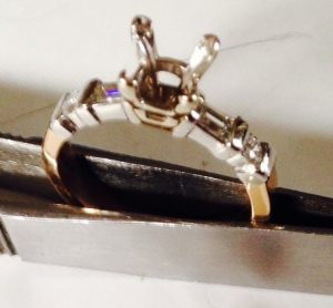 18K Two Tone Ring Mounting For Princess Diamond